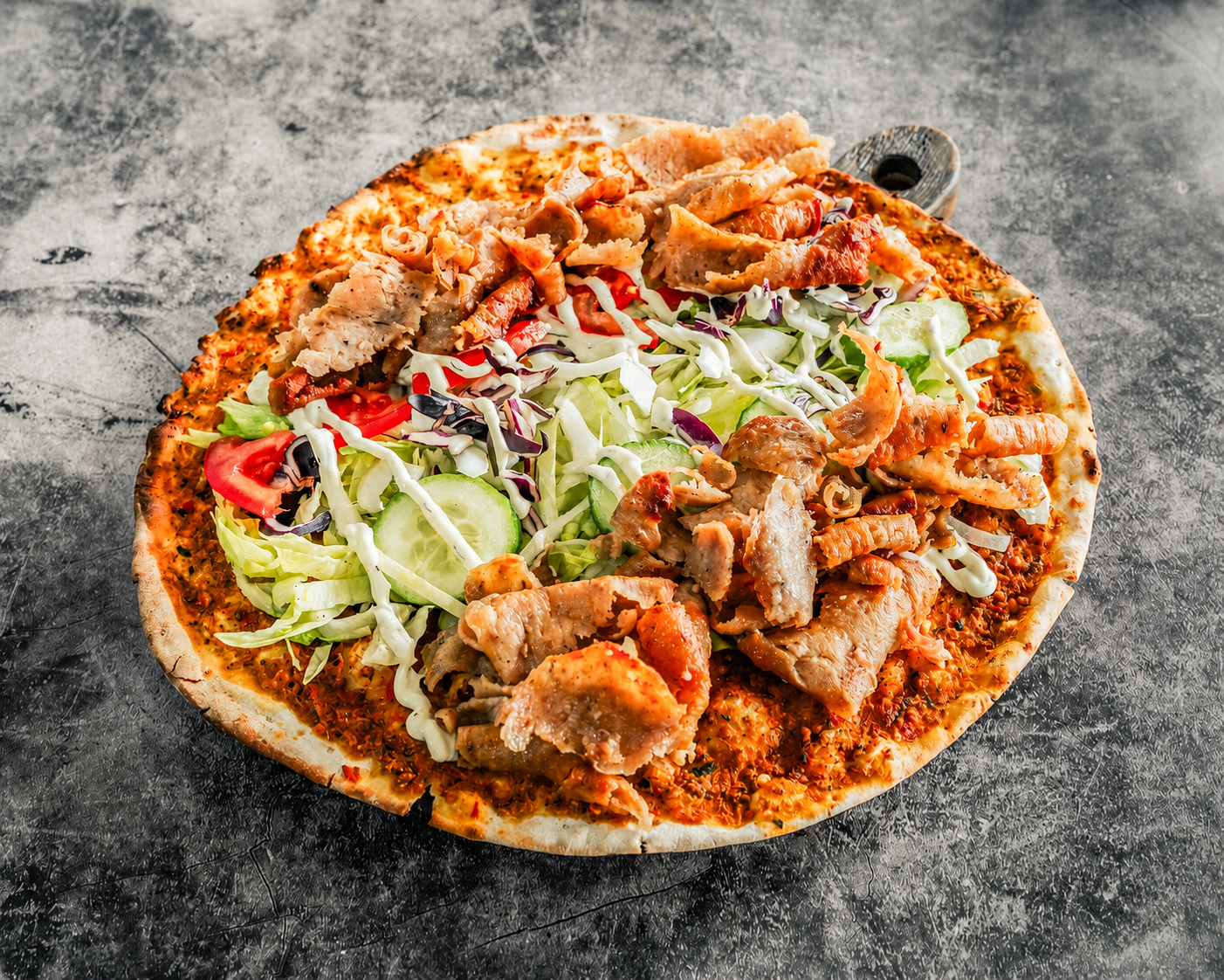 Turkse pizza bij Azim Doner in Etten-Leur
